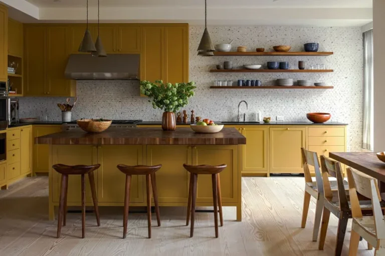 Kitchen Cabinet In Hialeah