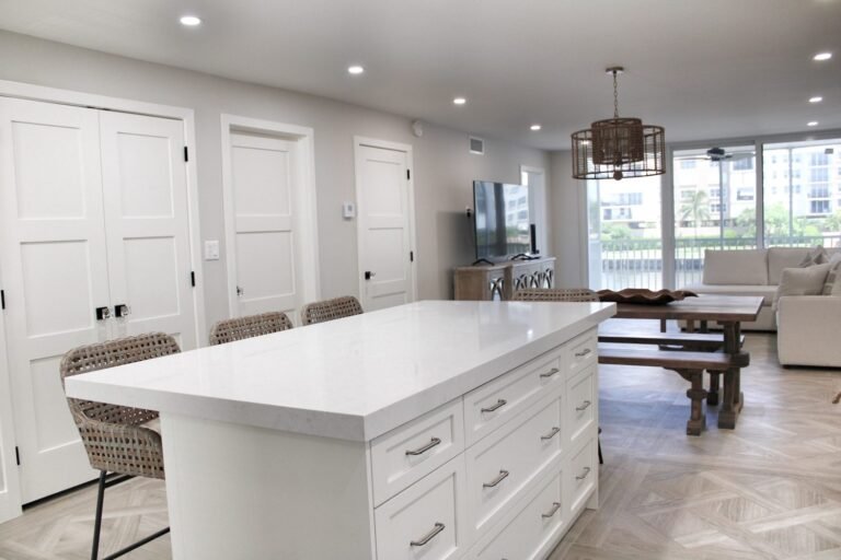 Best Kitchen Contractor Near Me for Custom Kitchen Remodeling