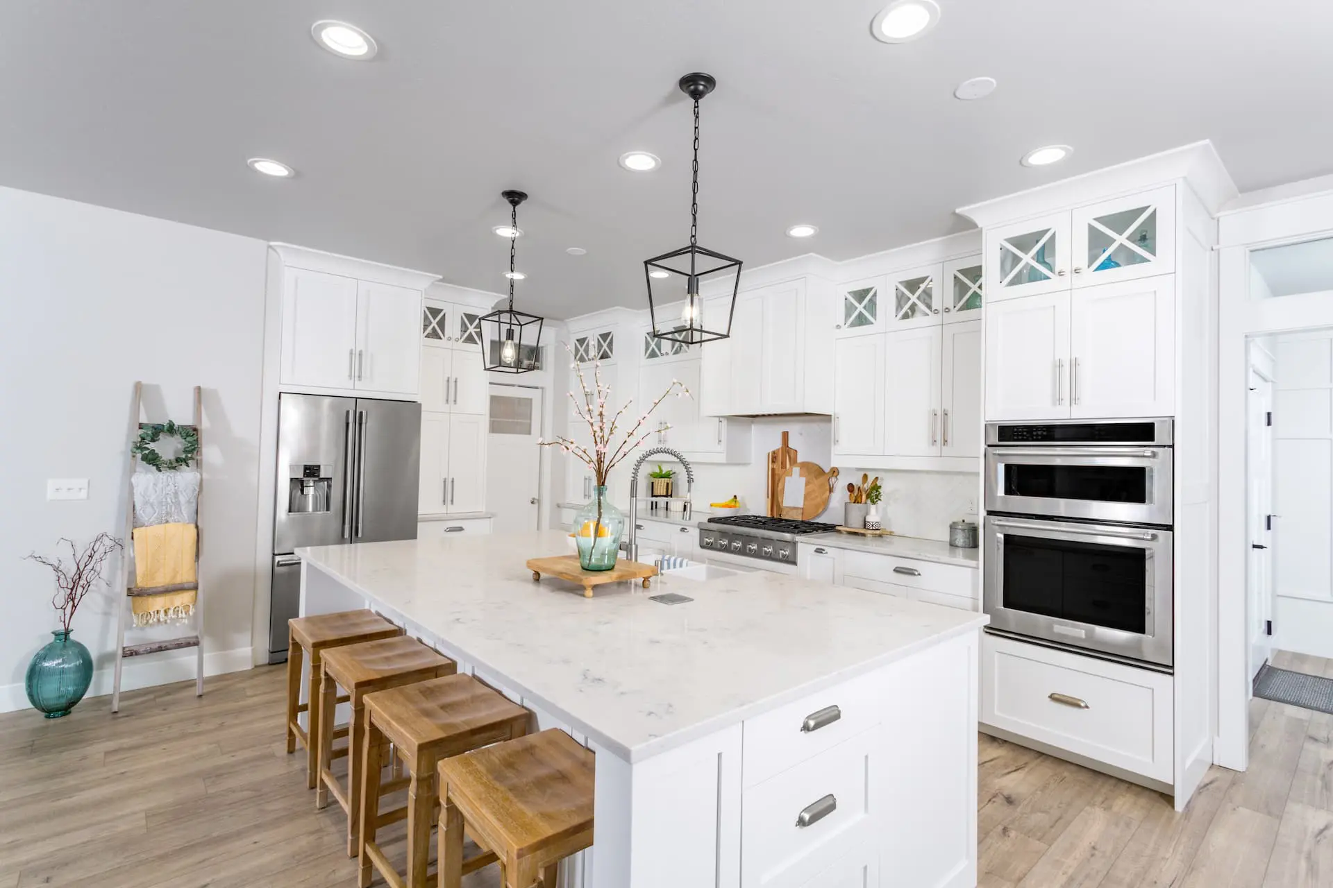 Choosing the Right Remodeling Home Company in Davie